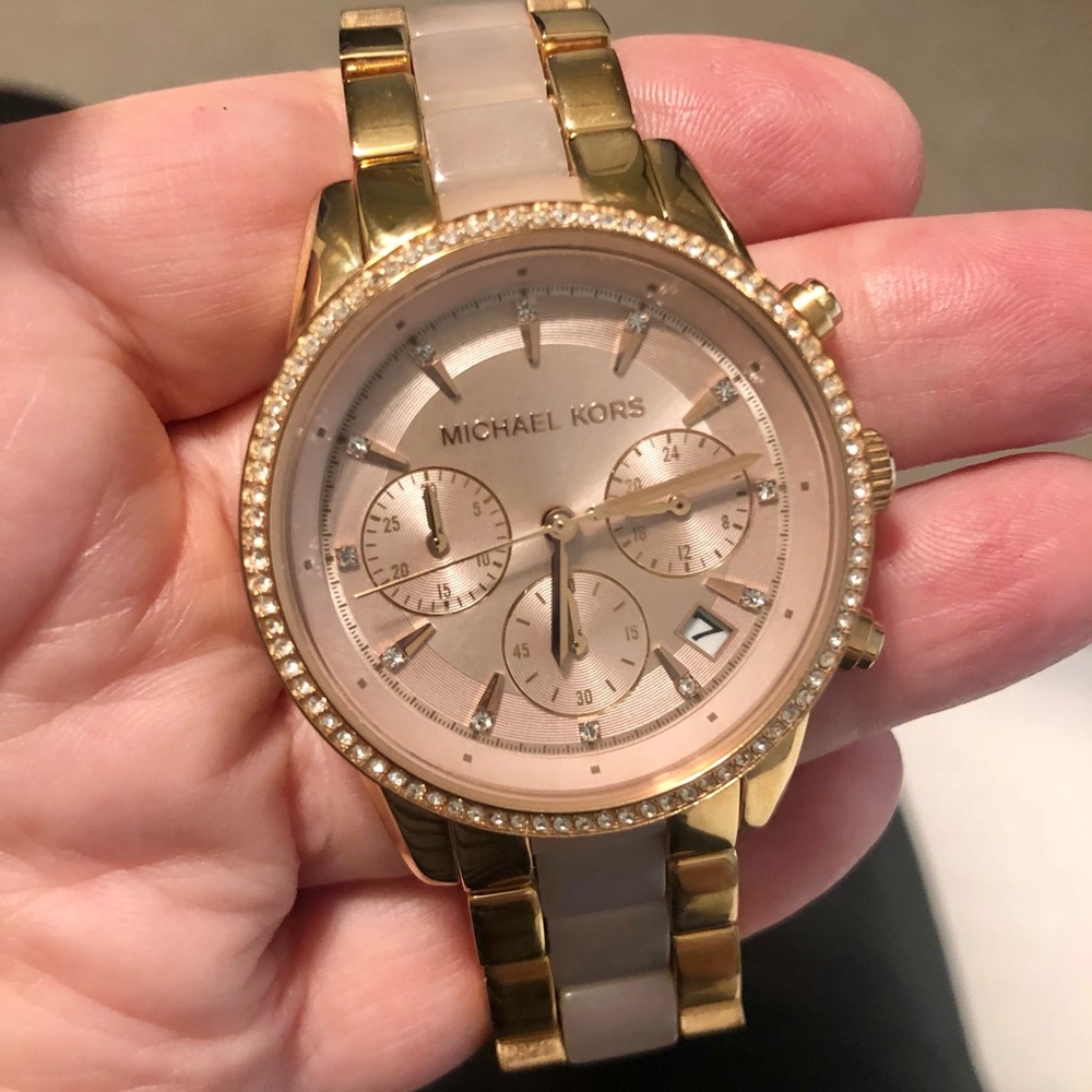 Michael Kors Ladies Watch - Picture 2 of 12